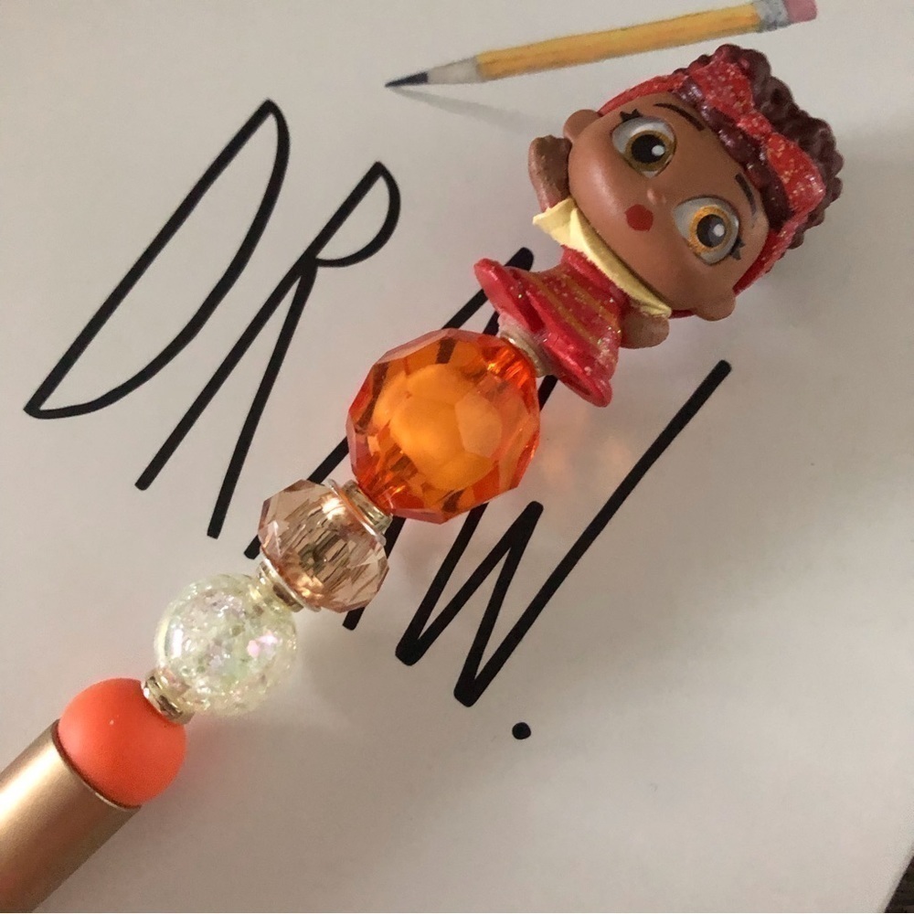 Disney Doorables: Encanto: Dolores handmade beaded pen